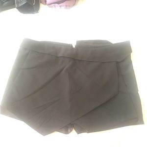 Black Skort